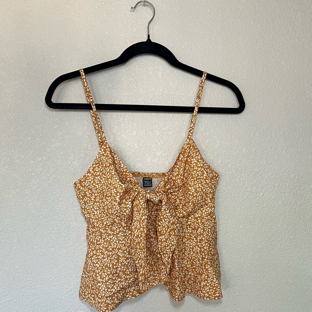 Pretty floral top